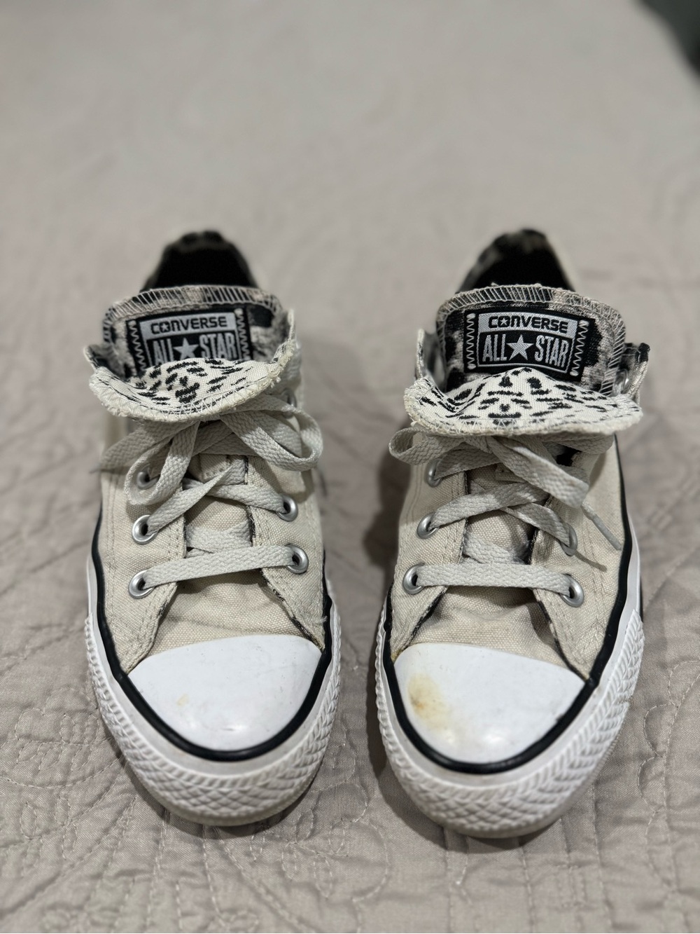 Converse Low Top Sneakers in Beige and Black, animal print inside.